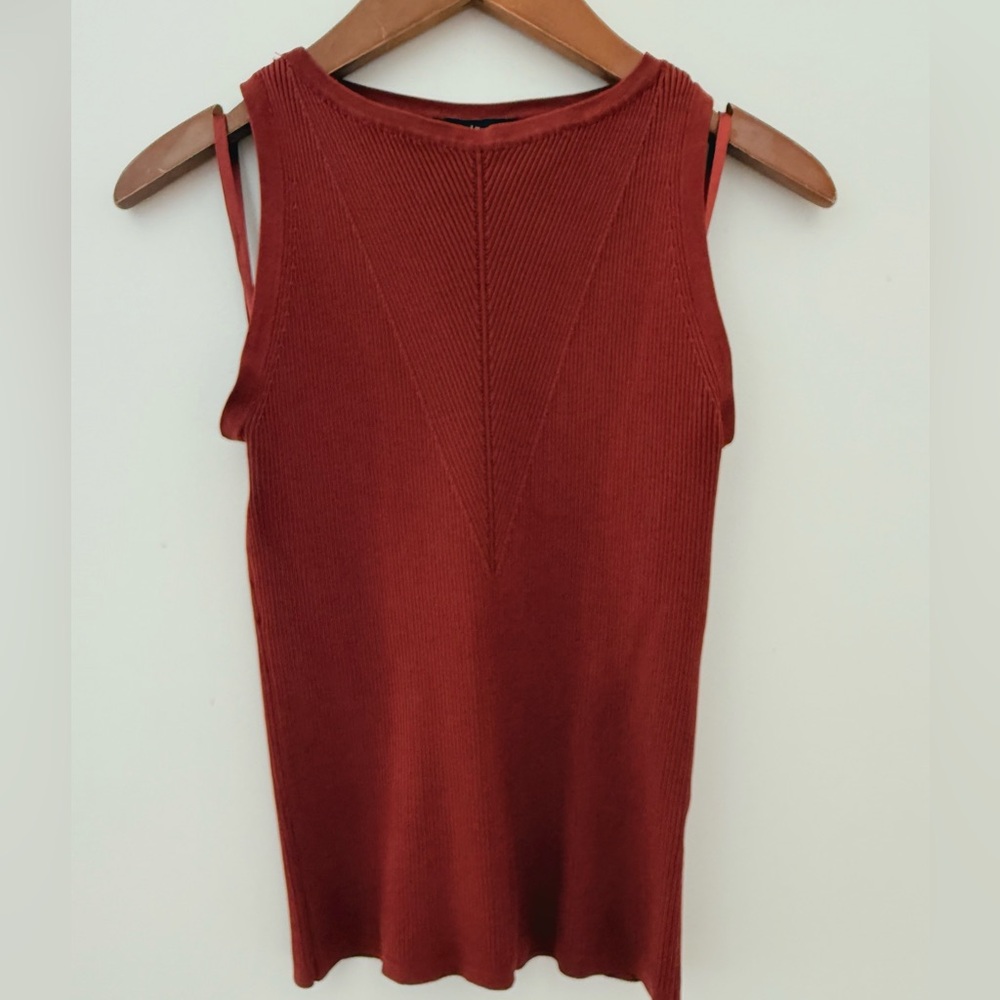 WHBM White House Black Market Women Blouse Tank Top
Ribbed Knit Sweater Size XS